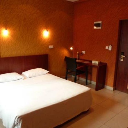 Kactus Lodge Pointe Noire Ngoại thất bức ảnh