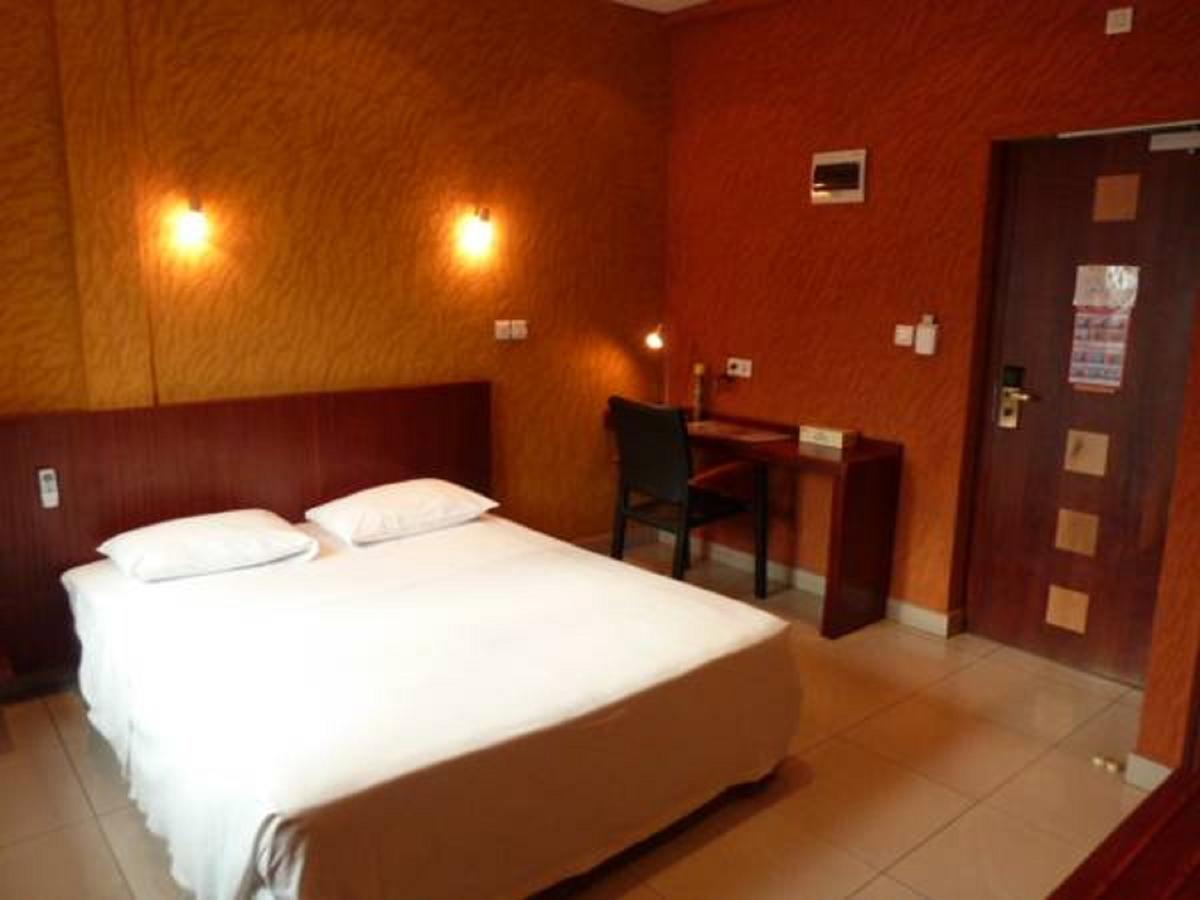 Kactus Lodge Pointe Noire Ngoại thất bức ảnh